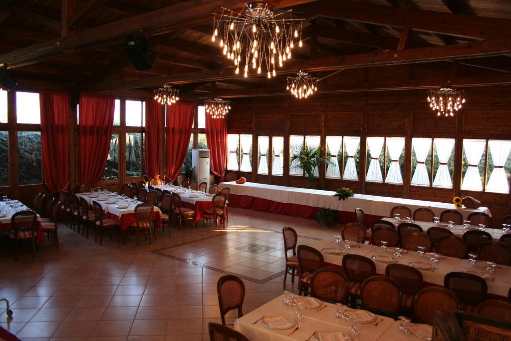Agriturismo Antico Leccio Hotell Gioia Del Colle Eksteriør bilde